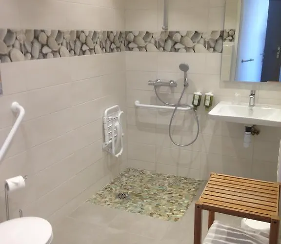 Hotel Les Fregates 2*