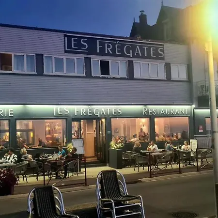 Les Fregates 2*